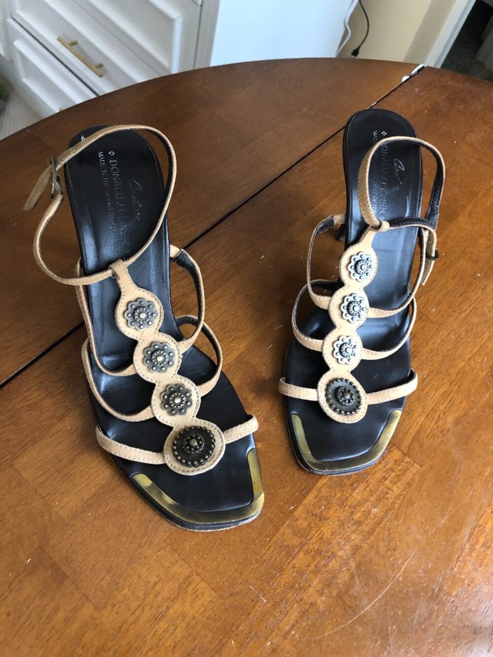 Donald Pliner - gladiator sandal